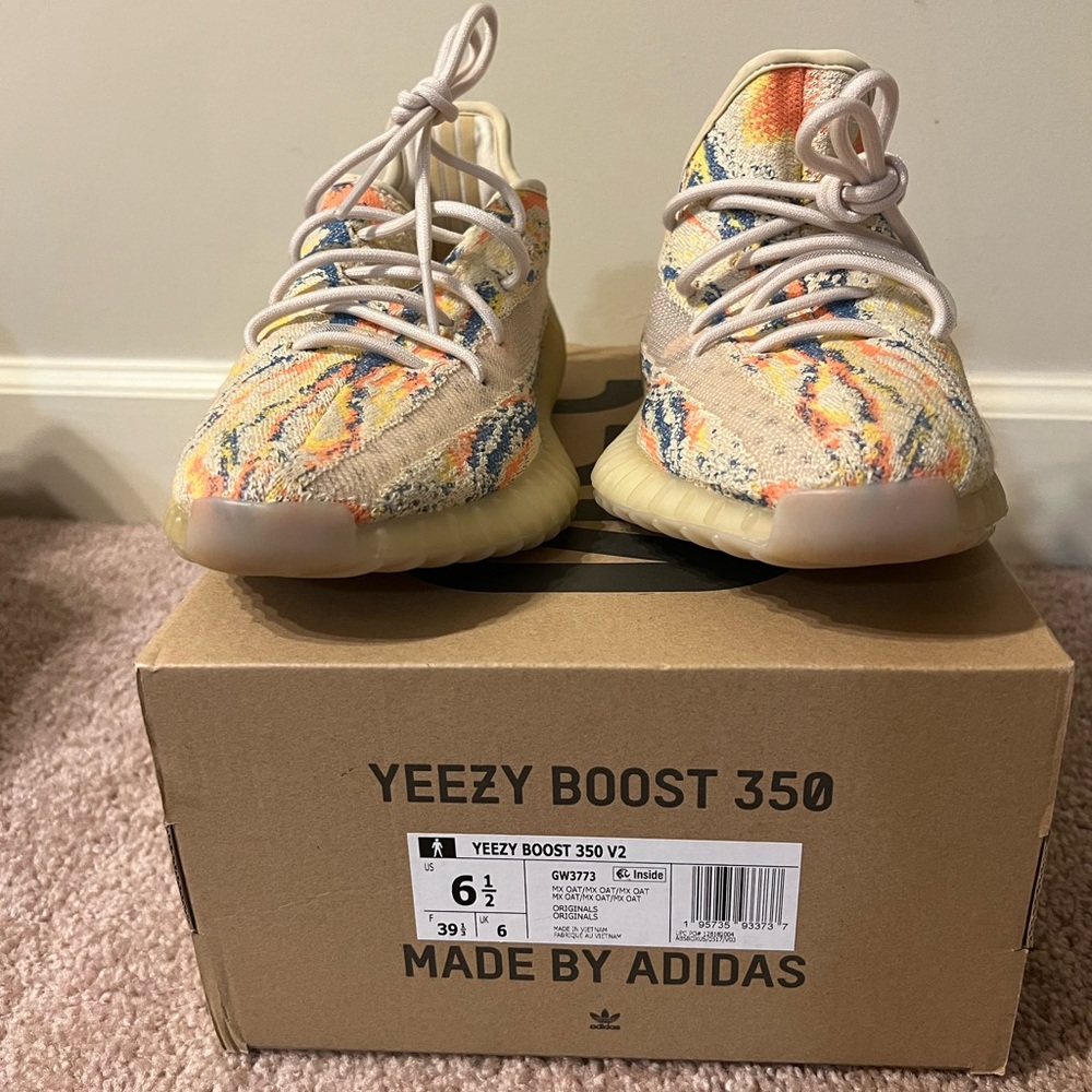 Yeezy Boost 350 V2